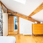 *maison Lyon Confluence* Dans Jolie Copropriete Hébergement de vacances La Mulatiere