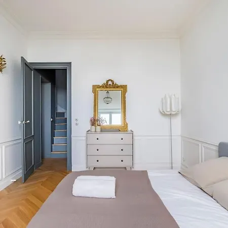 *maison Lyon Confluence* Dans Jolie Copropriete Casa de Férias La Mulatiere