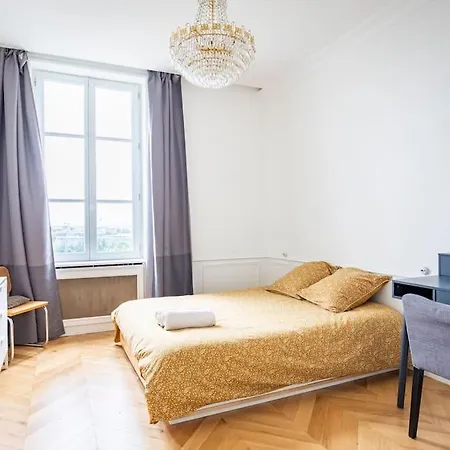 *maison Lyon Confluence* Dans Jolie Copropriete *